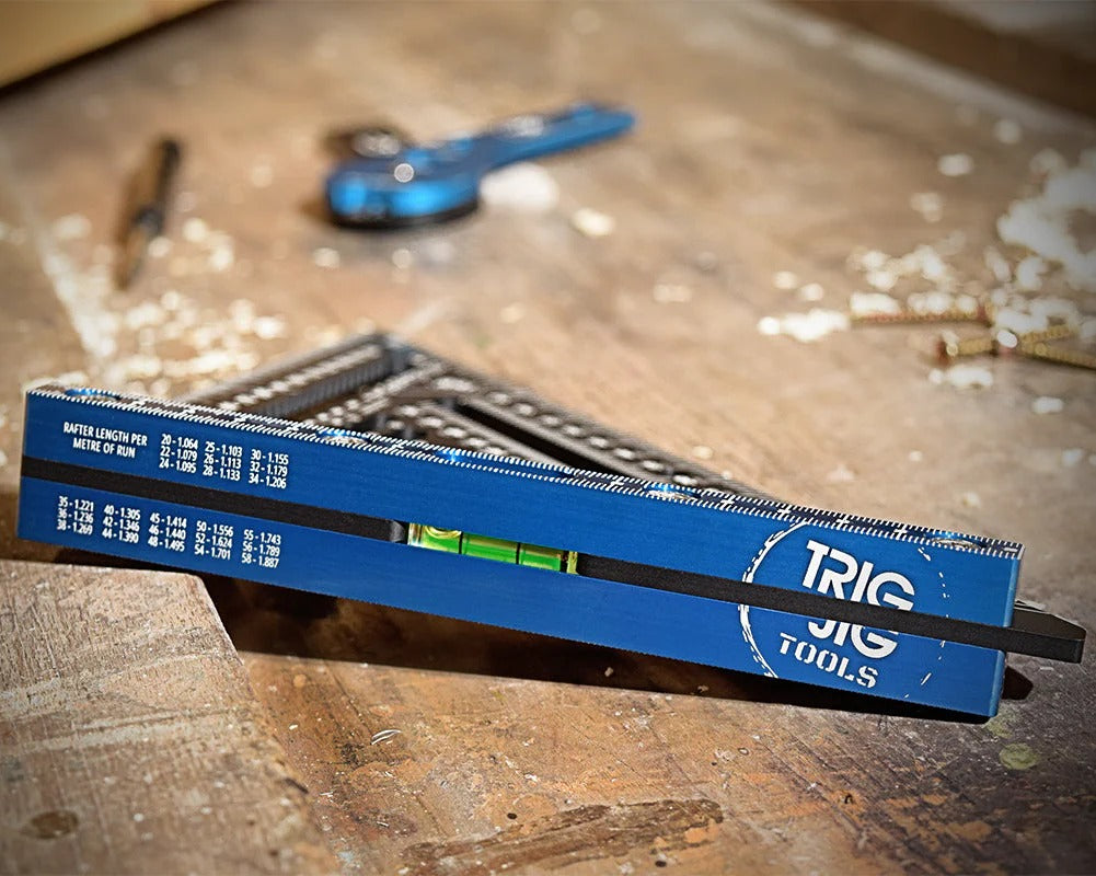 The 360-degree bubble vial on the TrigJig Grafter 180, visible from all four sides for easy levelling on a job site.