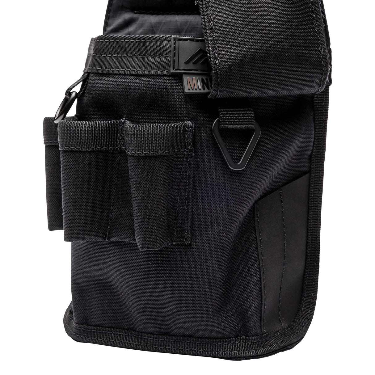 A close-up of the redesigned, removable tape loop and the extra D-ring on the Diamondback Mini Niko X.