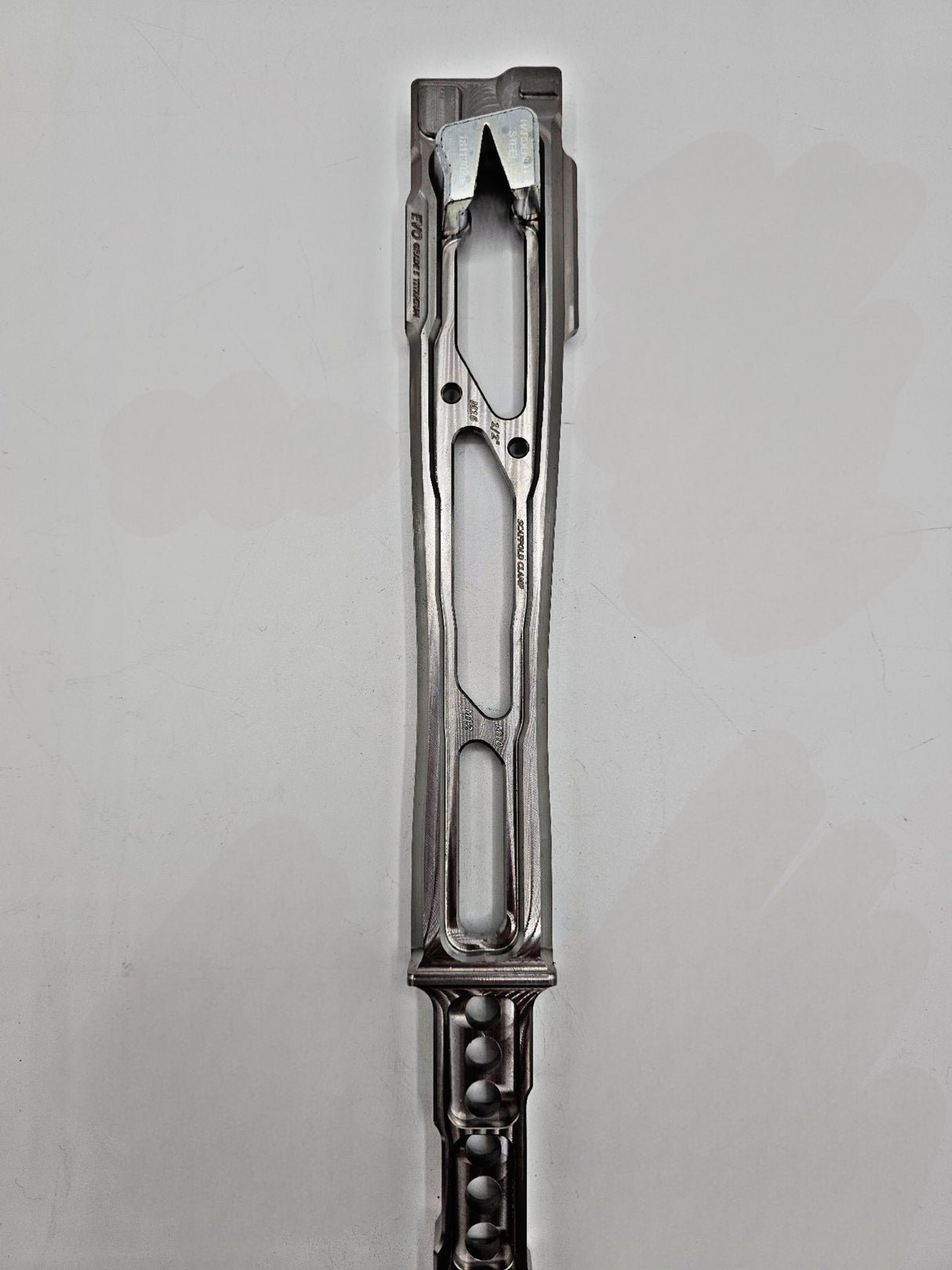 Eje Nighthawk de Kinetic Customs