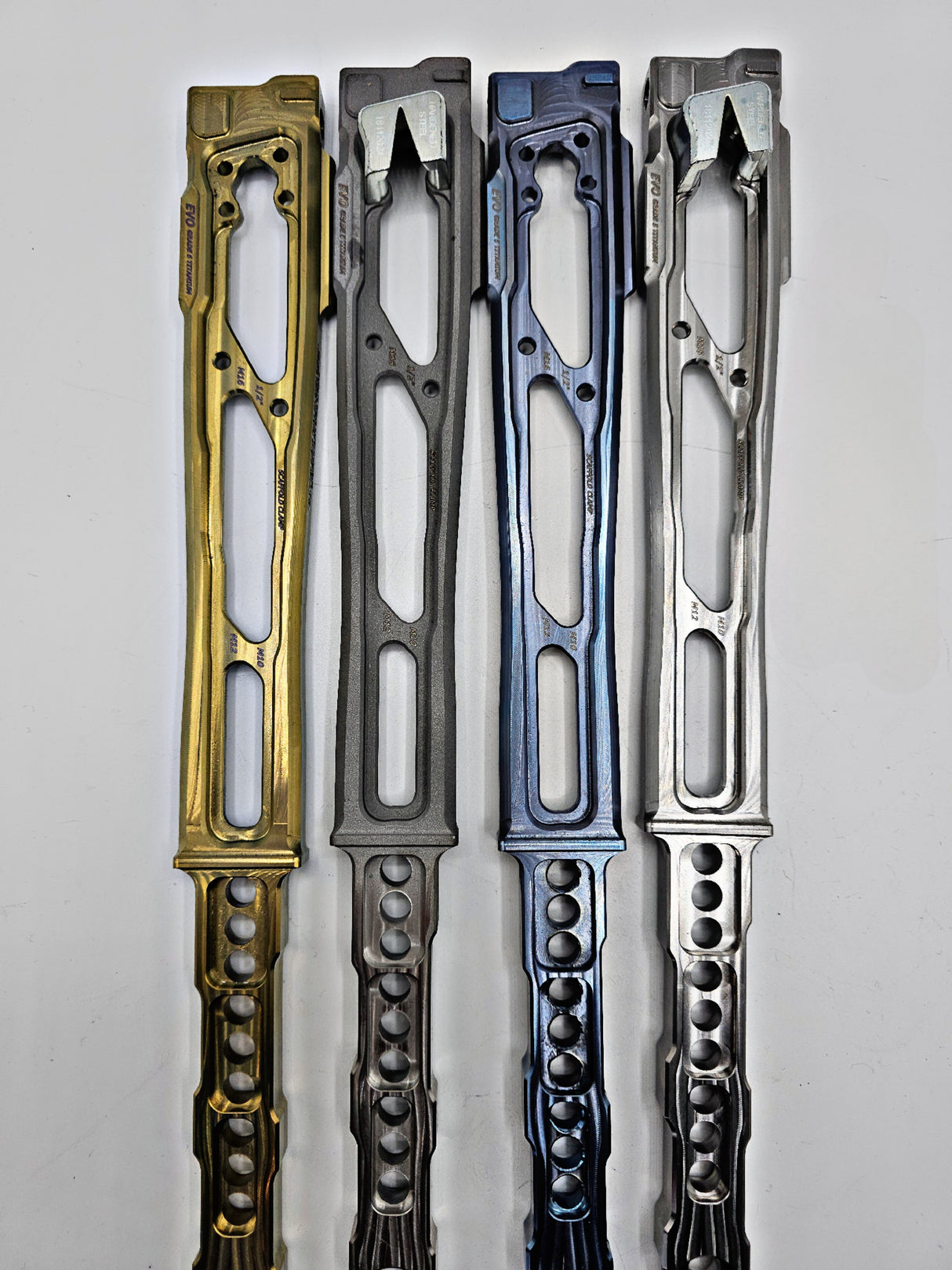 Eje Nighthawk de Kinetic Customs