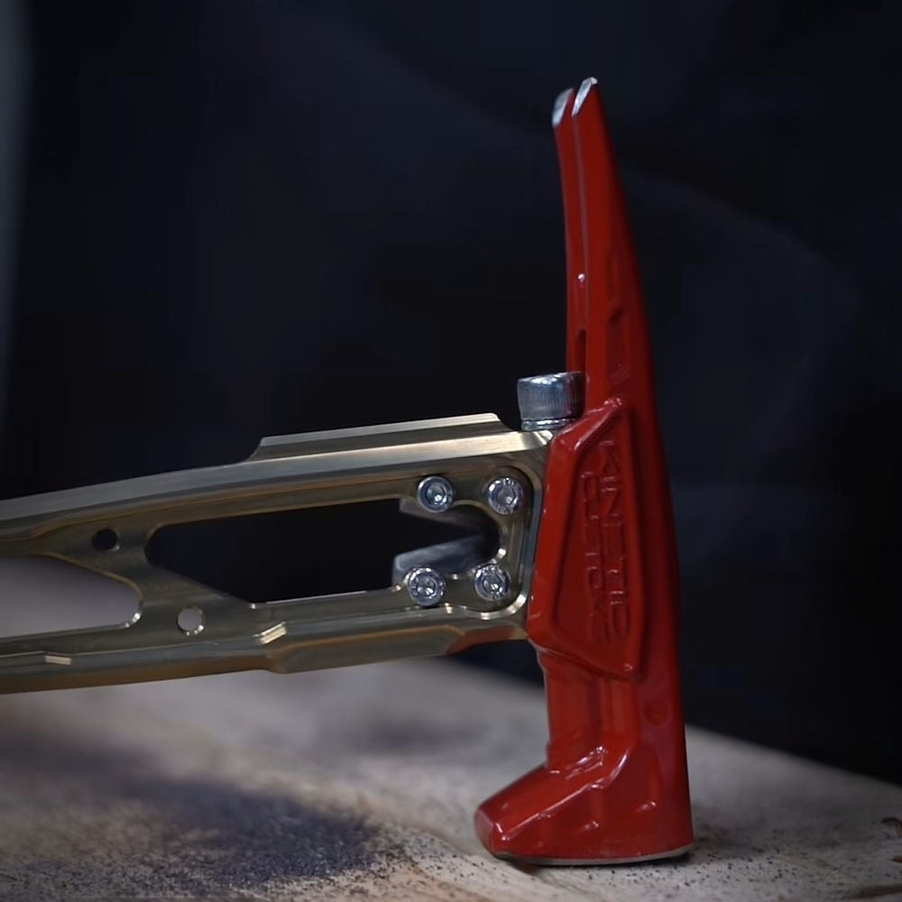 Cabezas Nighthawk de Kinetic Customs