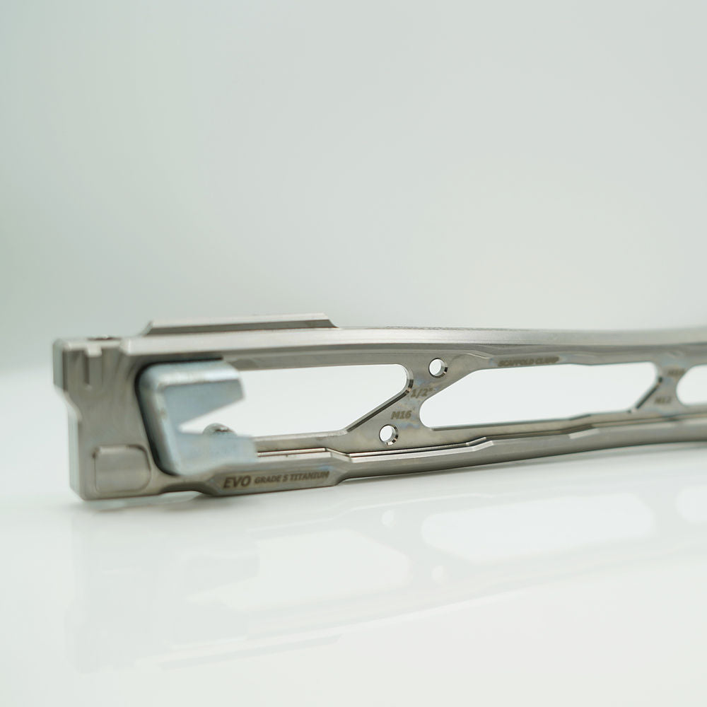 Eje Nighthawk de Kinetic Customs