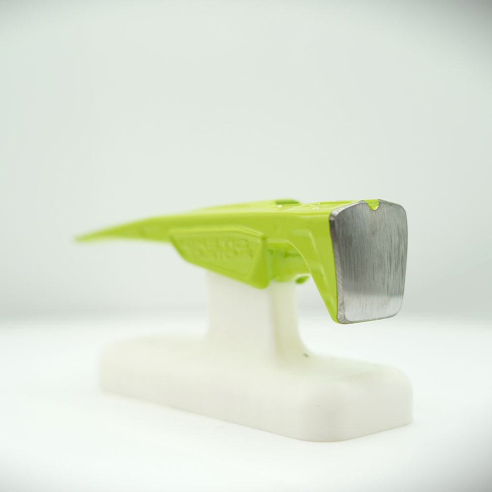 Cabezas Nighthawk de Kinetic Customs