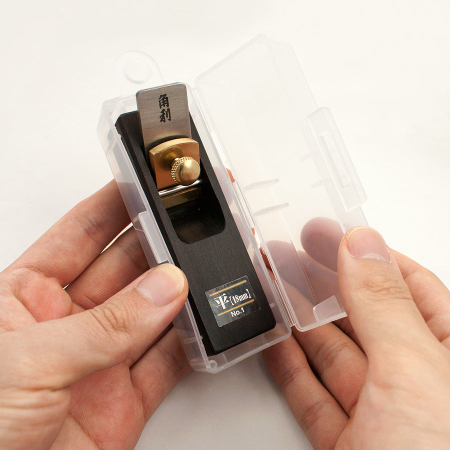 Kakuri Mini Avión de Mano de Ébano No6 Curvo