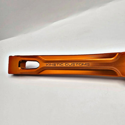 Kinetic Customs The Raptor Mango de aluminio únicamente