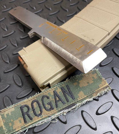 Rogan MUTT EOD con funda de Kydex