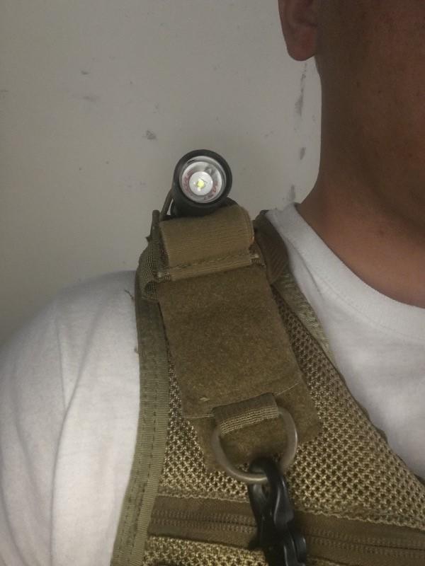 Mini nivelador de linterna para sujetar al hombro