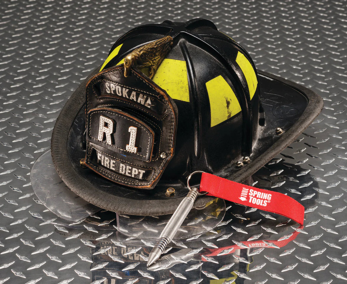 Signature Tools offers the emergency rescue tool with lanyard FR1116 from Spring Tools now. This rescue tool is ideal for first responders and anyone who need to gain access through automotive glass. You may save someone's or your life in critical moments because of this. 